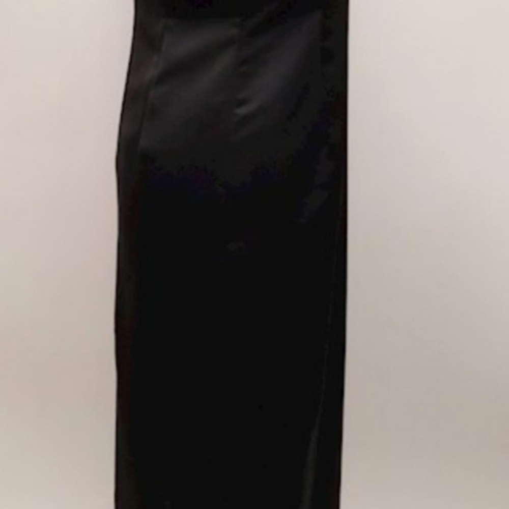 EUC Carmen Marc Valvo gown from SAKS - Picture 6 of 10